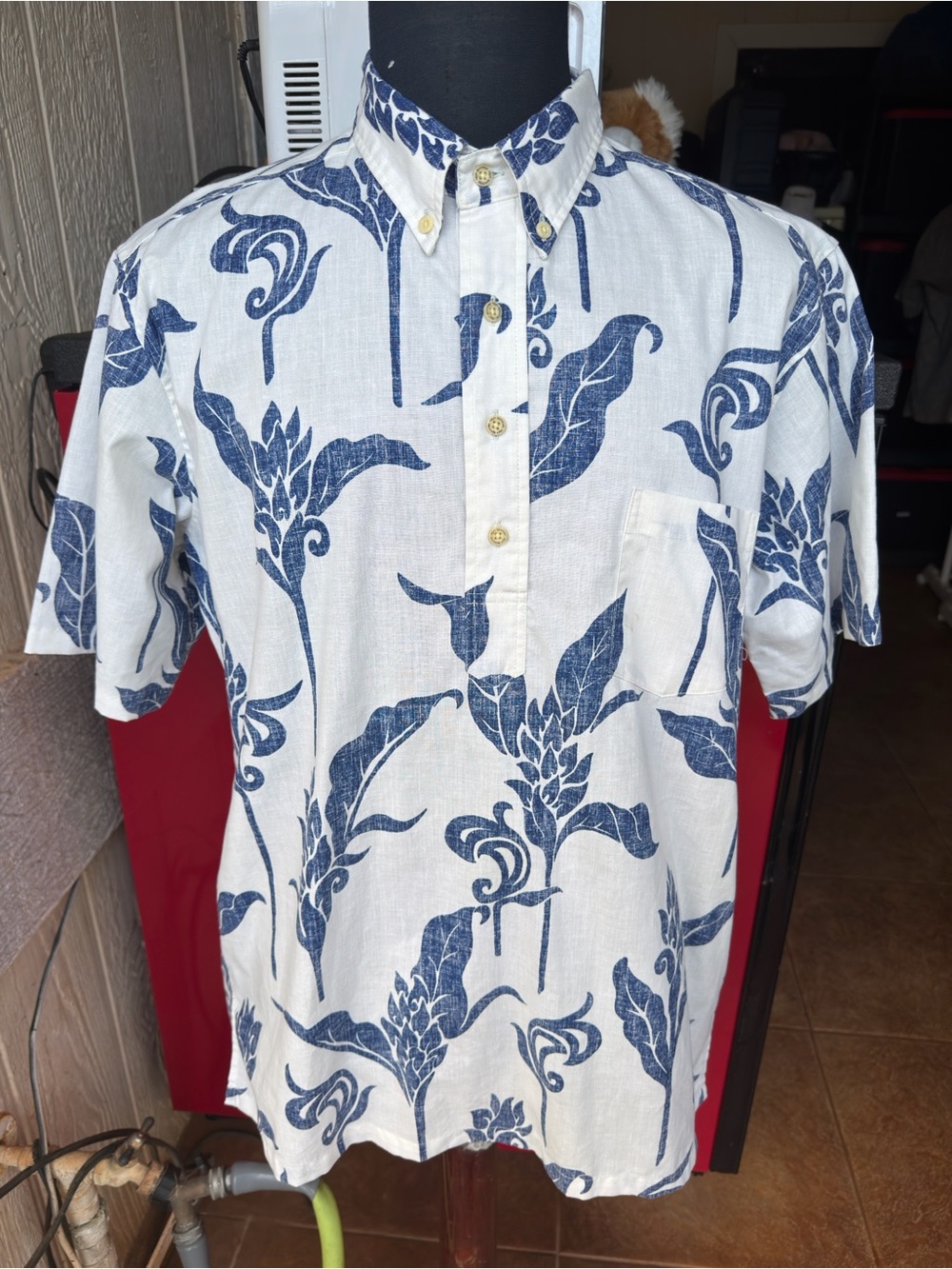 PreOwned Reyn Spooner Hawaiian Print White/Blue Pullover Men's Large